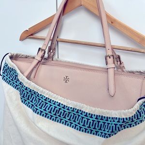 10/10 Condition Authentic Large Saffiano Tory Burch Tote Bag w/dust bag